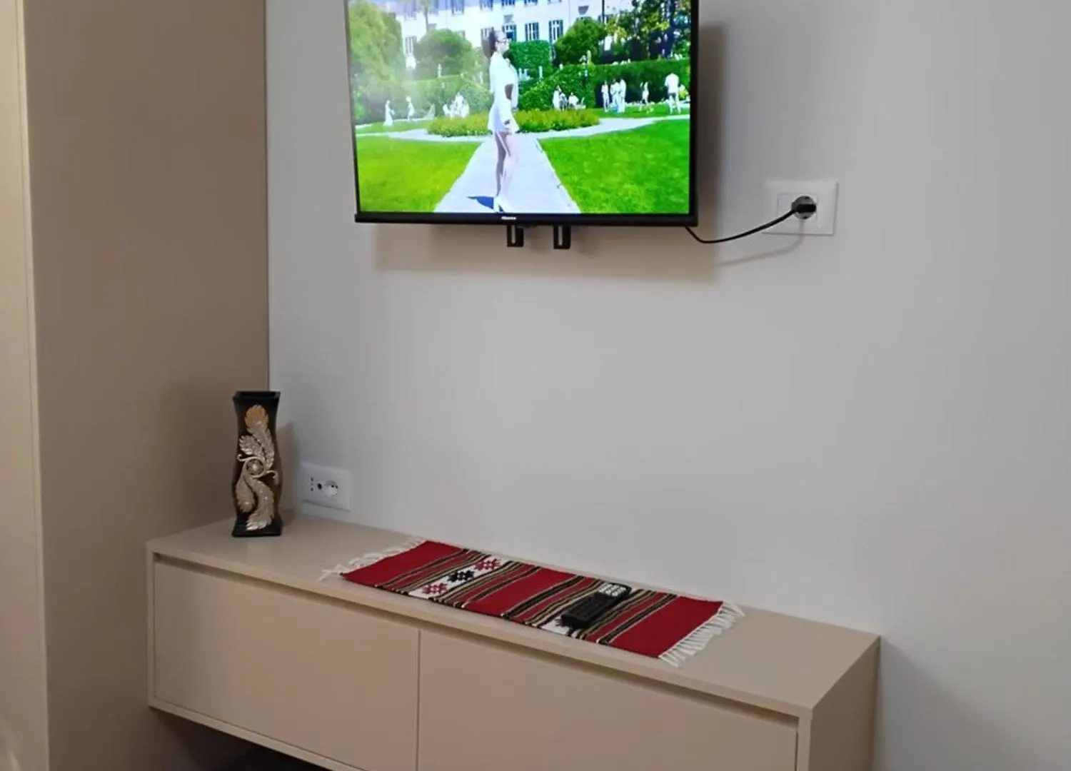 Cozy Centrally Located Room For Two 1, 10 Min Walk From City Center Tirana
