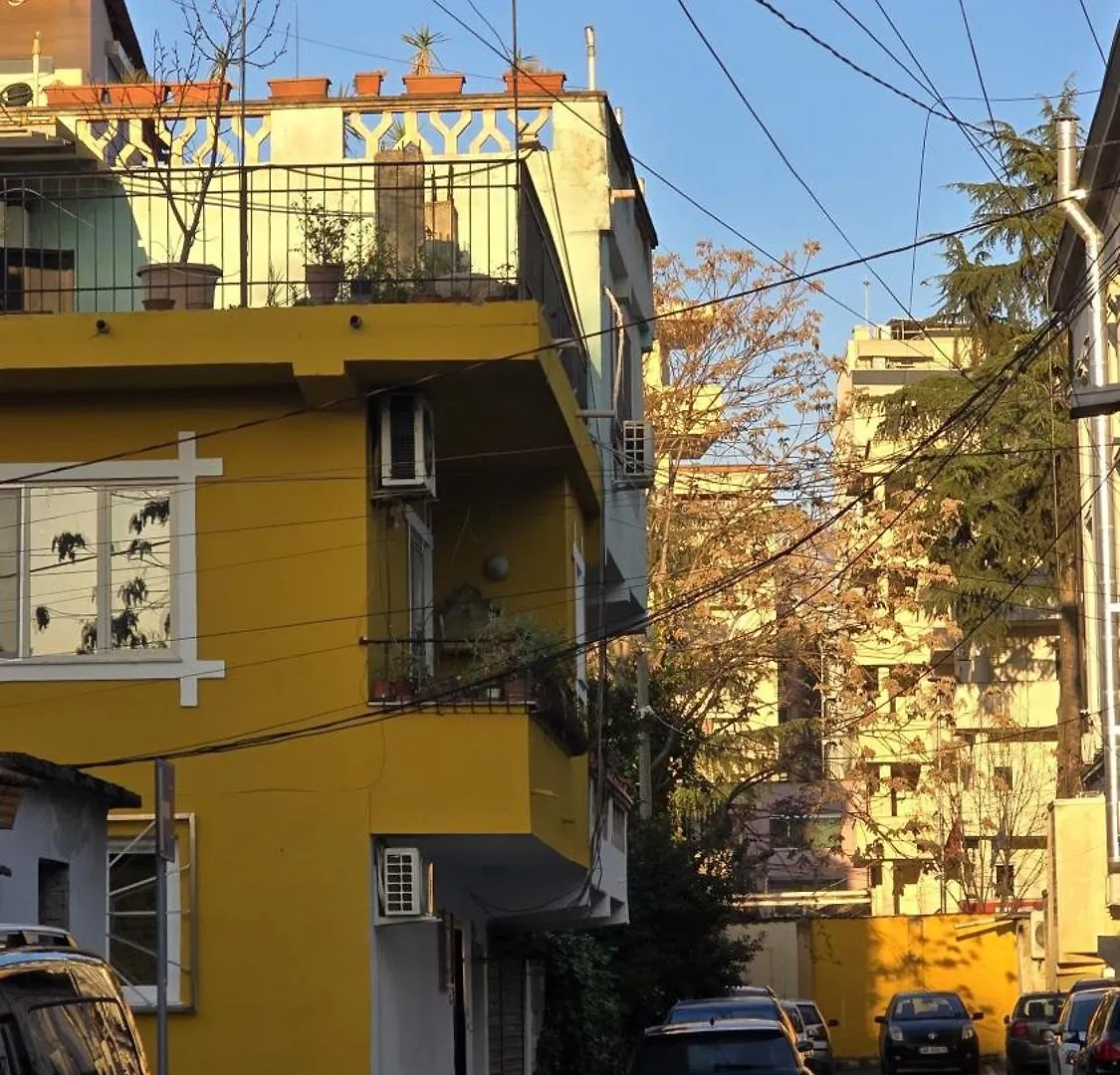 Апартаменты Cozy Centrally Located Room For Two 1, 10 Min Walk From City Center Тирана
